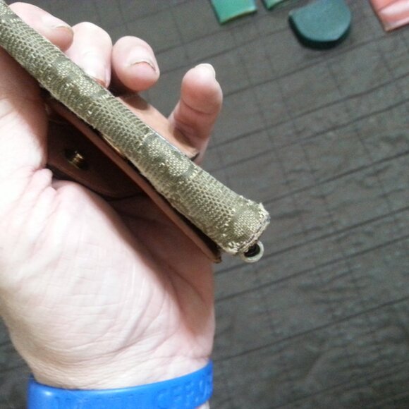 Vintage Gucci Key Holder Gold Heart Monogram Canvas Denim Tan Pink Snap - Picture 11 of 15